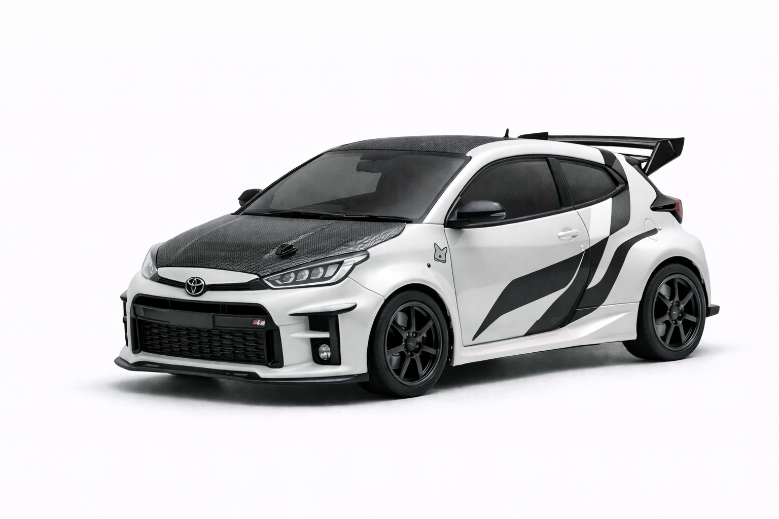 Kyosho Mini-Z AWD – Toyota GRMN Yaris Rallye-Paket (Platinum White Pearl Mica)